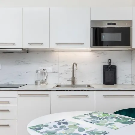 아파트 Bright Aparment Close To Wenceslas Square With Parking *
