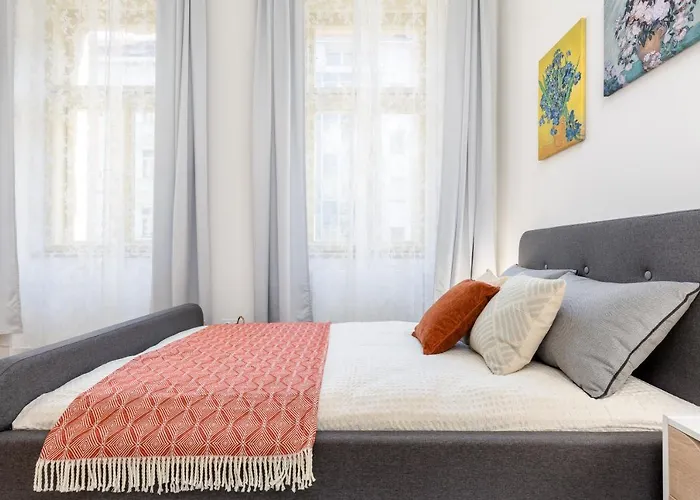 아파트 Bright Aparment Close To Wenceslas Square With Parking