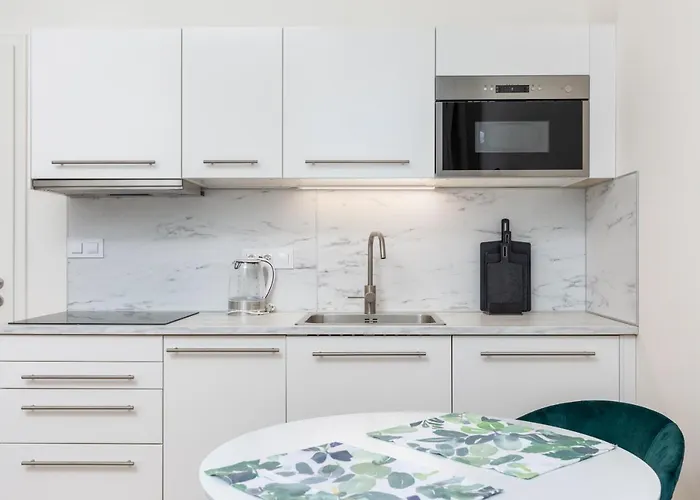 아파트 Bright Aparment Close To Wenceslas Square With Parking *